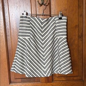 Chic Black and White Chevron Skirt